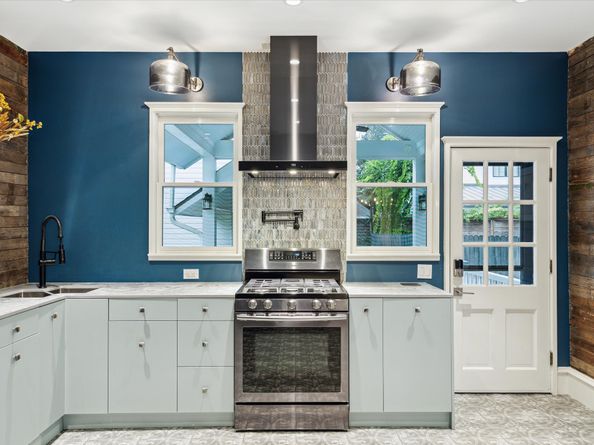 208 E 12th Street, Houston TX 77008