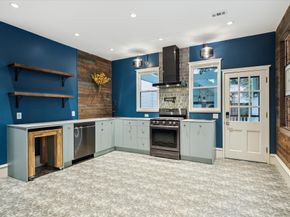208 E 12th Street, Houston TX 77008