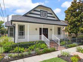 208 E 12th Street, Houston TX 77008