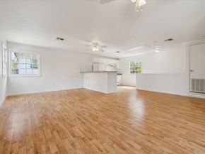208 E 12th Street, Houston TX 77008