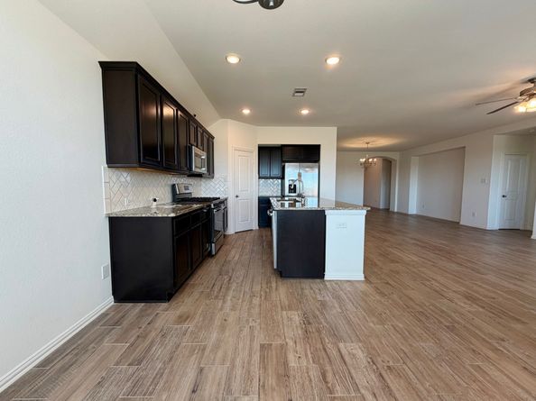 8407 Victoria Springs Drive, Richmond TX 77407