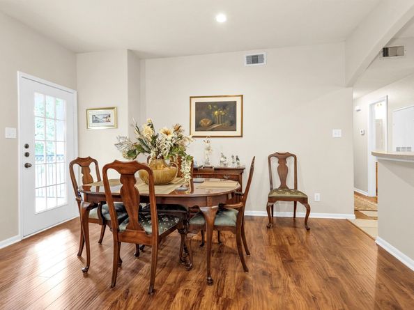 6607 Lake Woodlands Drive 224, The Woodlands TX 77382