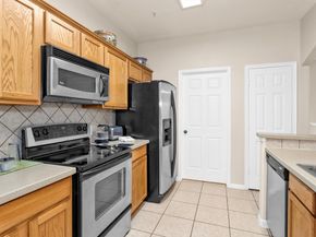 6607 Lake Woodlands Drive 224, The Woodlands TX 77382
