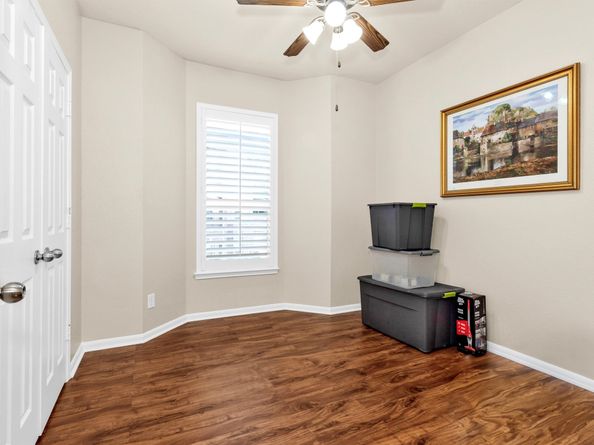 6607 Lake Woodlands Drive 224, The Woodlands TX 77382