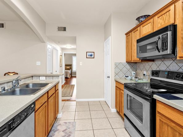 6607 Lake Woodlands Drive 224, The Woodlands TX 77382