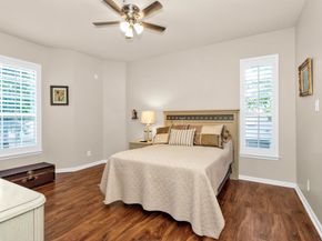 6607 Lake Woodlands Drive 224, The Woodlands TX 77382