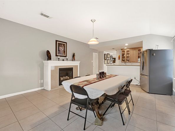 9519 Summer Laurel Lane, Houston TX 77088