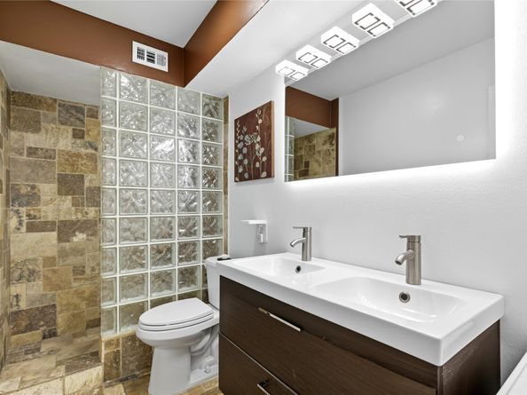 359 N Post Oak Lane 221, Houston TX 77024