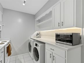 359 N Post Oak Lane 221, Houston TX 77024