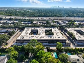 359 N Post Oak Lane 221, Houston TX 77024