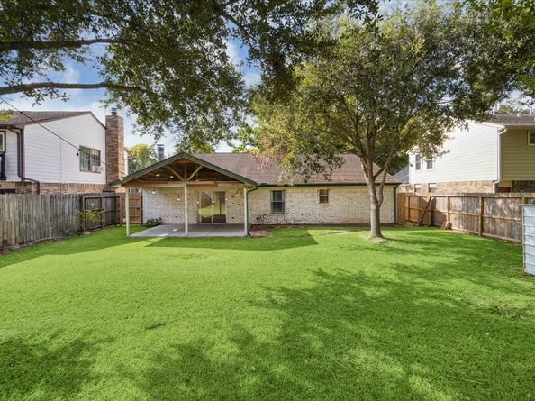2427 Wren Meadow Road, Richmond TX 77406