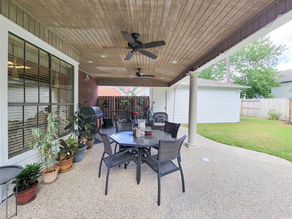 16911 Shady Square Court, Houston TX 77095