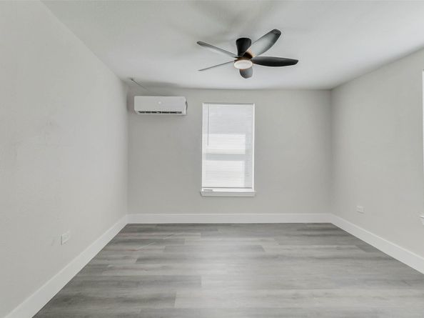1505 Ryon Street Street, Houston TX 77009