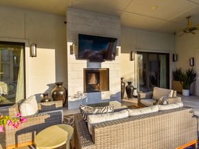 32 E Shady Lane, Houston TX 77063