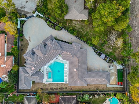 32 E Shady Lane, Houston TX 77063