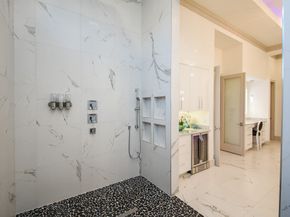 32 E Shady Lane, Houston TX 77063