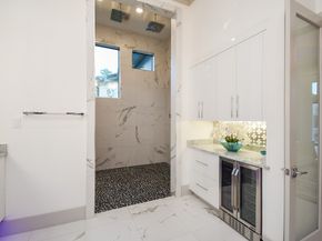 32 E Shady Lane, Houston TX 77063