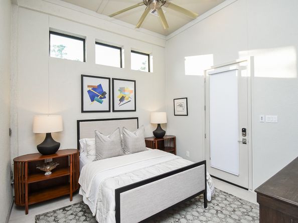 32 E Shady Lane, Houston TX 77063