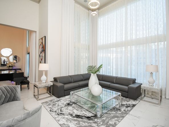 32 E Shady Lane, Houston TX 77063