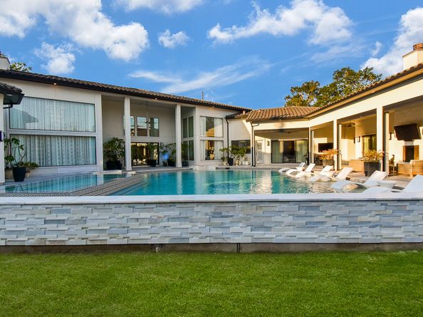 32 E Shady Lane, Houston TX 77063