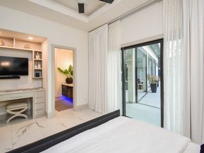 32 E Shady Lane, Houston TX 77063