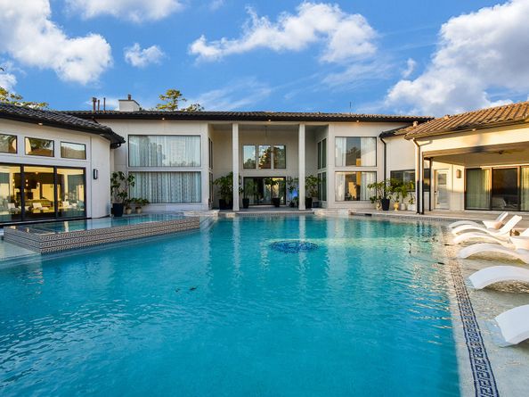 32 E Shady Lane, Houston TX 77063