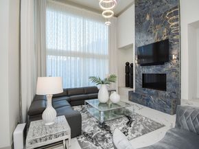 32 E Shady Lane, Houston TX 77063