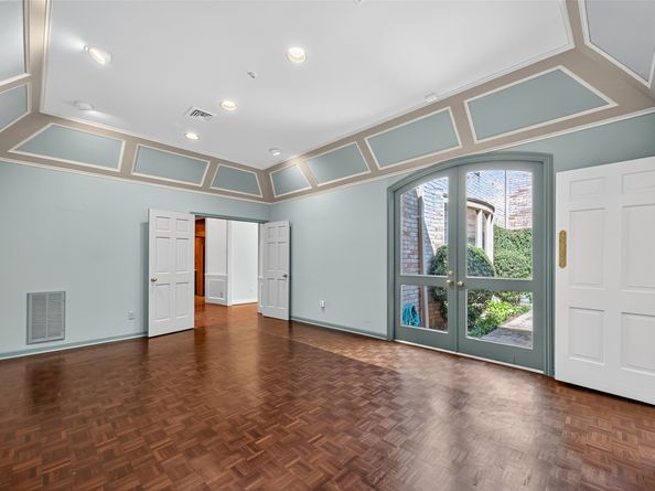 4866 Post Oak Timber Drive, Houston TX 77056