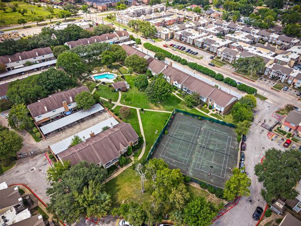 9501 Fondren Road 9, Houston TX 77074