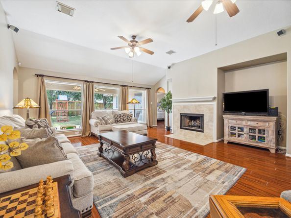18703 Summercliff Lane, Tomball TX 77377