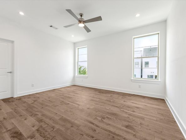 5309 Eigel Street, Houston TX 77007