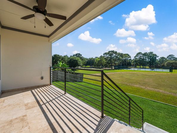 20627 Sunny Shores Drive, Houston TX 77346
