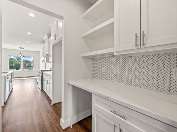 20627 Sunny Shores Drive, Houston TX 77346