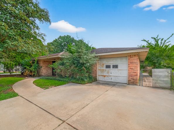 8428 Swiftwater Lane, Houston TX 77075