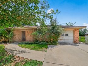 8428 Swiftwater Lane, Houston TX 77075