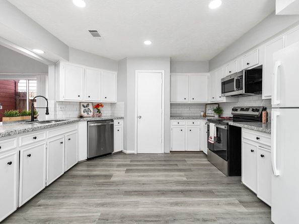 13502 Ravensway Drive, Cypress TX 77429