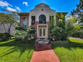 5437 Loch Lomond Drive, Houston TX 77096
