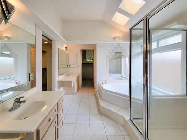 5437 Loch Lomond Drive, Houston TX 77096