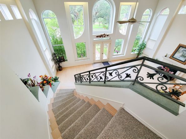 5437 Loch Lomond Drive, Houston TX 77096