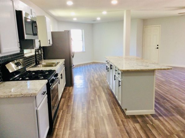 5218 Greylog, Houston TX 77048