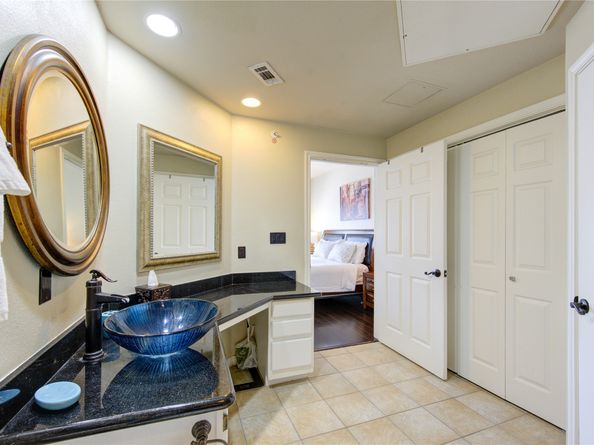 2400 Mccue Road 412, Houston TX 77056