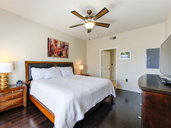 2400 Mccue Road 412, Houston TX 77056