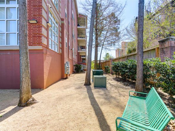 2400 Mccue Road 412, Houston TX 77056