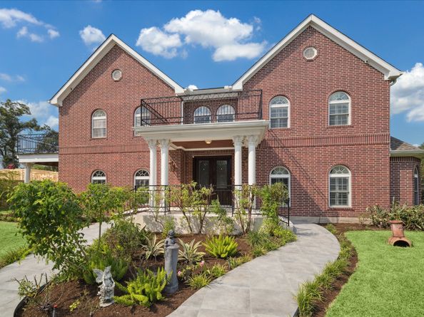 9206 Westview Drive, Houston TX 77055