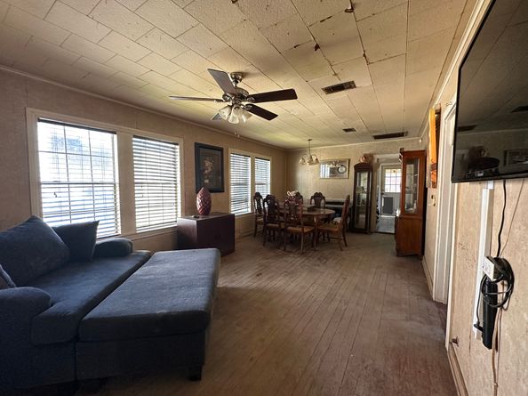 1010 Palestine Street, Conroe TX 77301