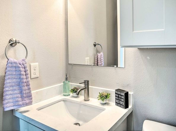 6403 Bowling Green Street, Houston TX 77021