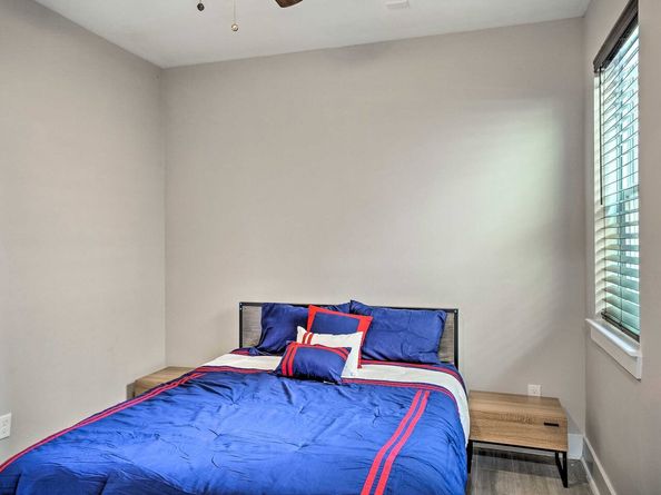 6403 Bowling Green Street, Houston TX 77021