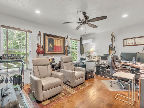 103 Breezy Point Place, The Woodlands TX 77381