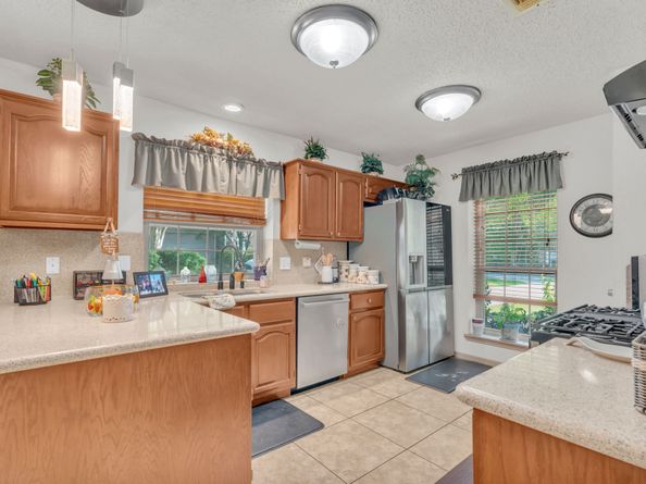 103 Breezy Point Place, The Woodlands TX 77381