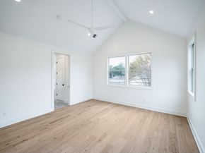 1438 Wakefield Drive, Houston TX 77018